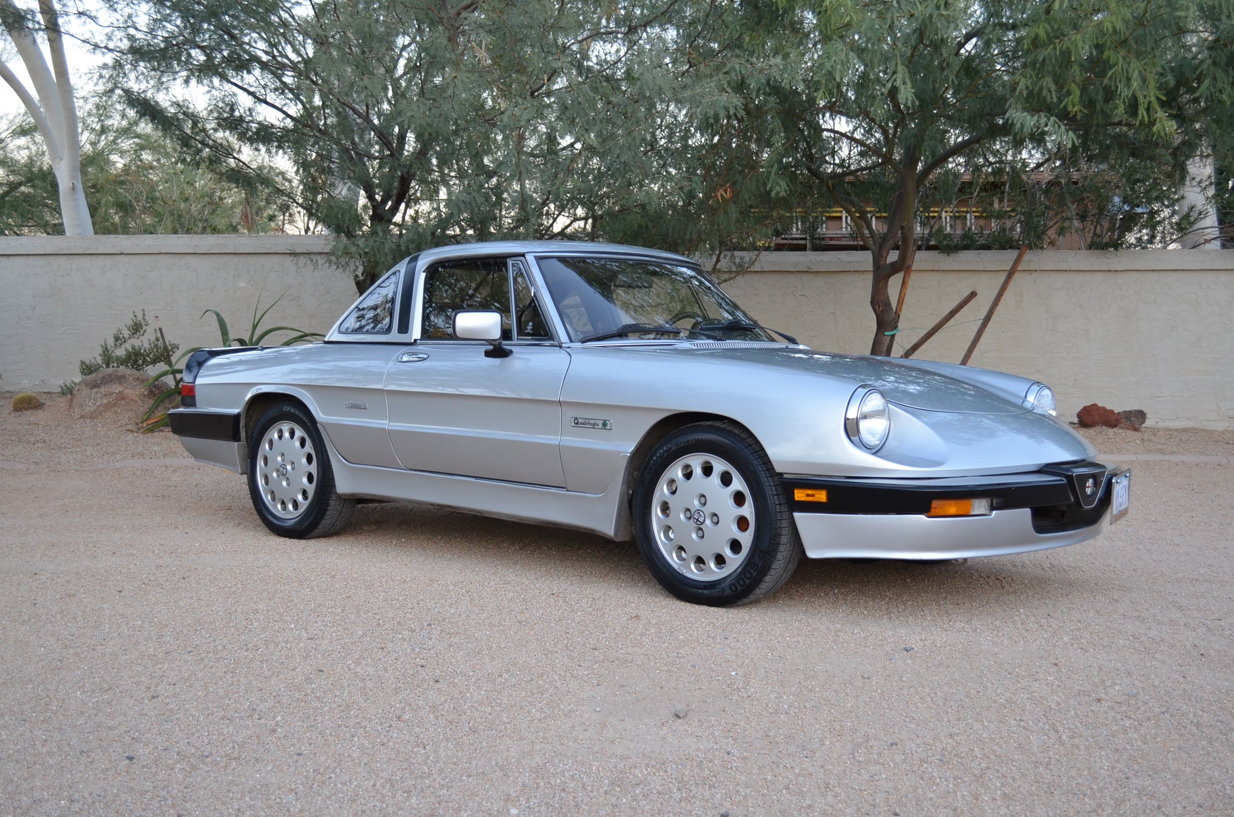 Размер колёс на Alfa Romeo Spider 1987 Подбор шин на Alfa Romeo Spider 1987