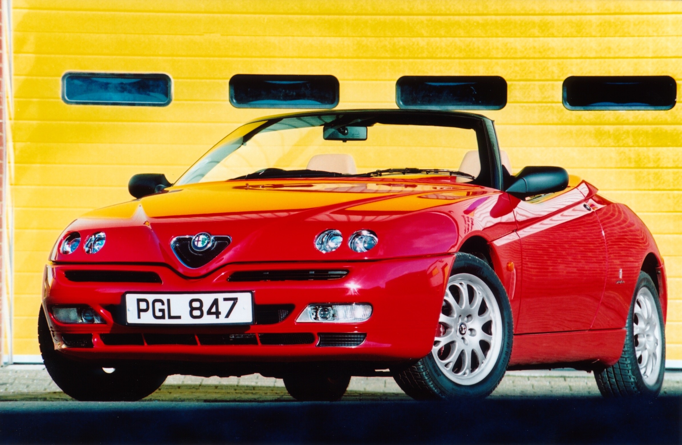Размер колёс на Alfa Romeo Spider 2001 Подбор шин на Alfa Romeo Spider 2001