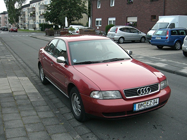     Audi A4 1995 28i     4 28i