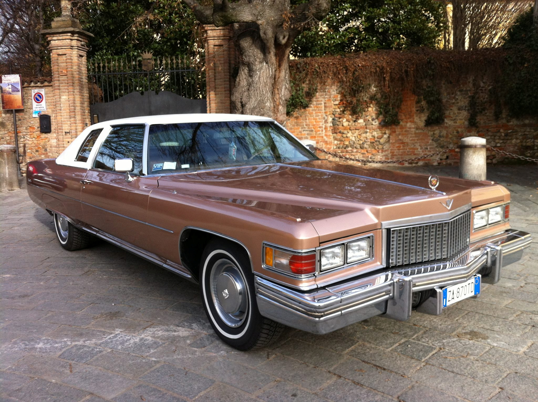 Шины и диски для Cadillac DeVille 1975, размер колёс на Кадиллак ДеВилле  1975