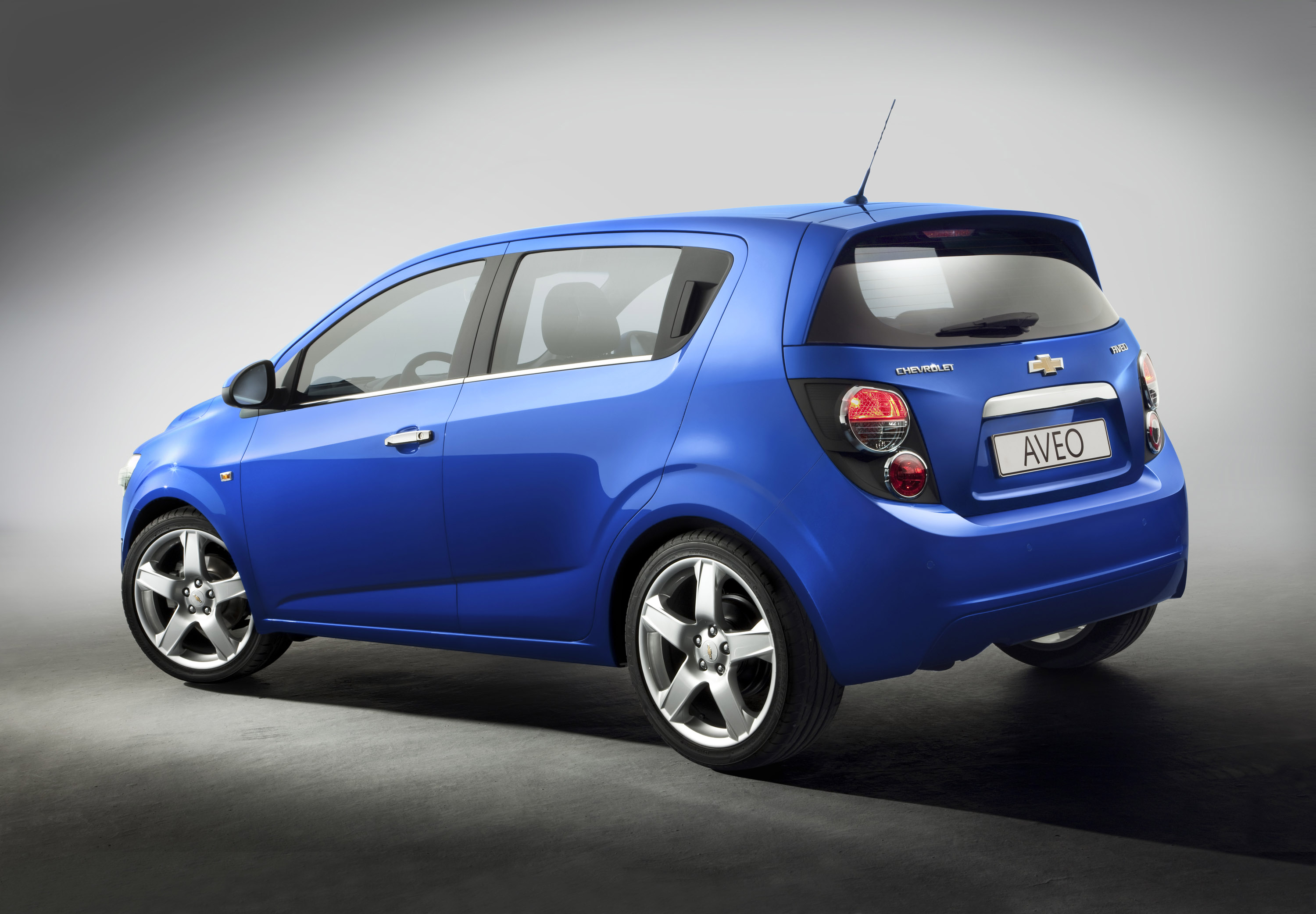 Шины и диски для Chevrolet Aveo 2012, размер колёс на Шевроле Авео 2012