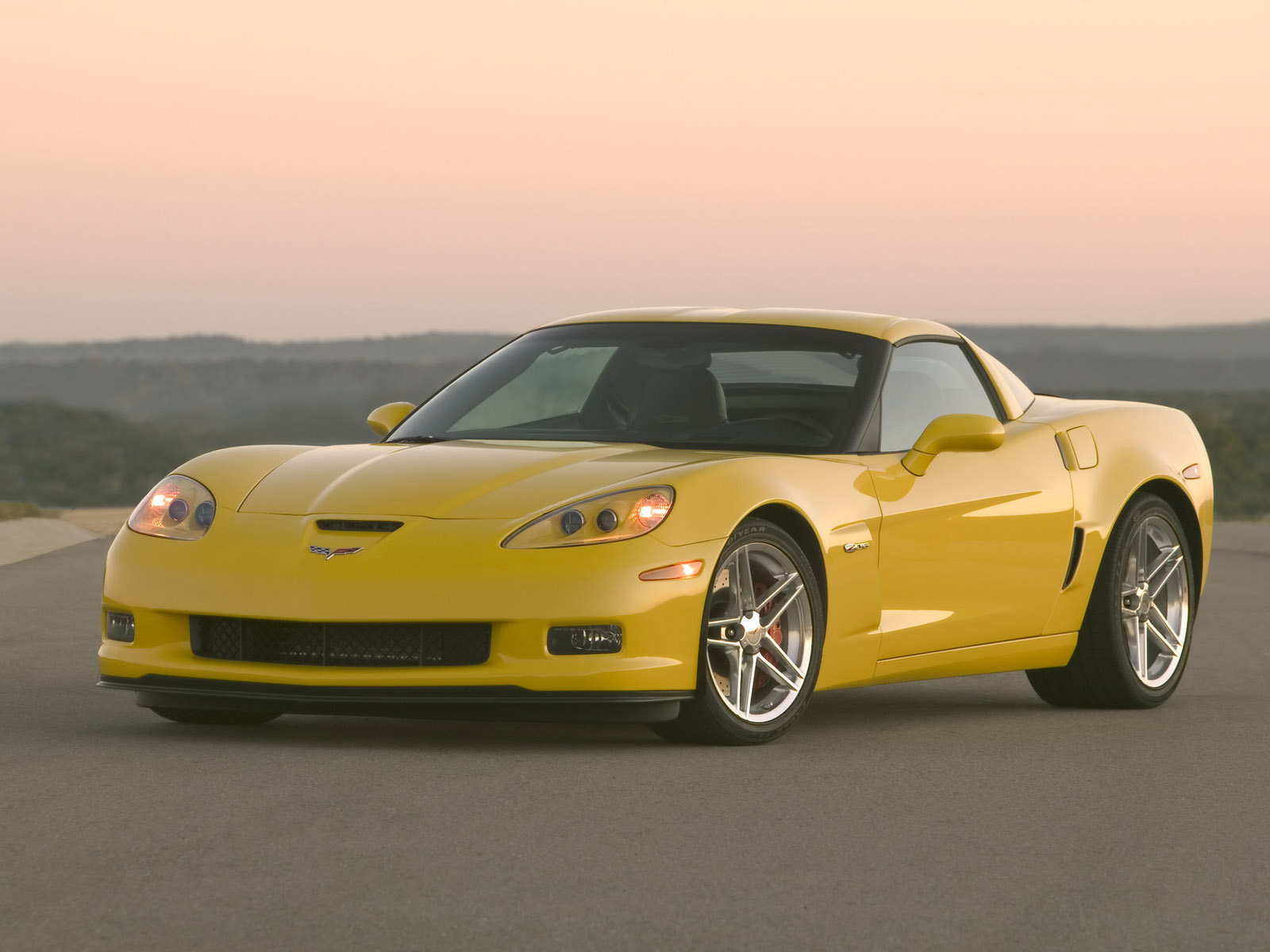 Шины и диски для Chevrolet Corvette 2006, размер колёс на Шевроле Корвет  2006