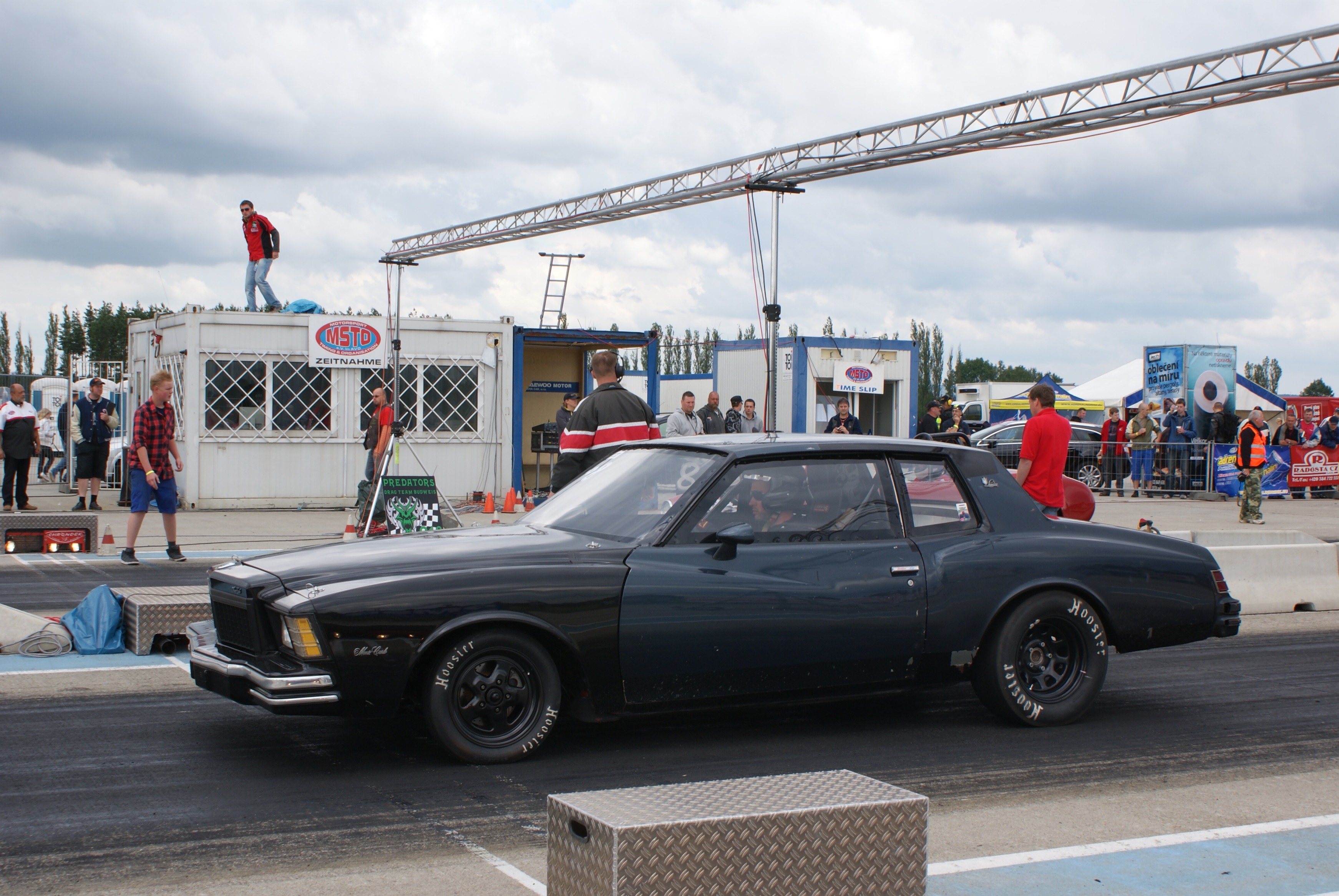 Шины и диски для Chevrolet Monte Carlo 1979, размер колёс на Шевроле Монте  Сарло 1979