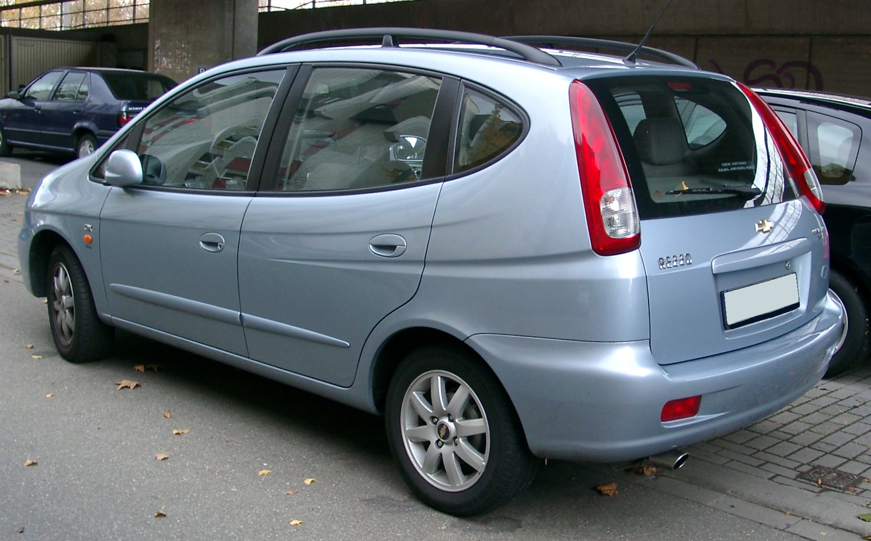 Шины и диски для Chevrolet Rezzo 2005, размер колёс на Шевроле Реззо 2005