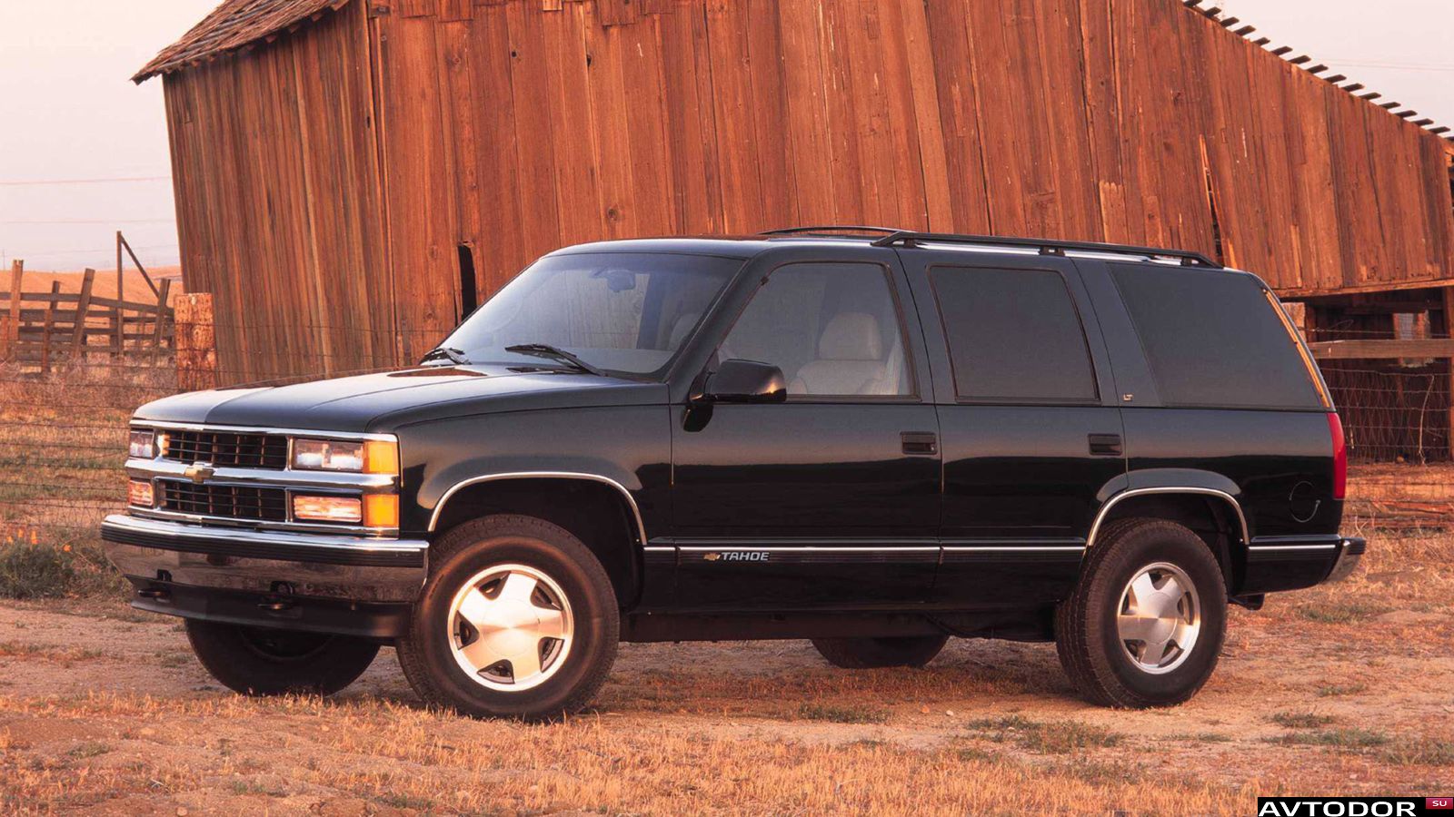 Шины и диски для Chevrolet Tahoe 1999, размер колёс на Шевроле Тахо 1999