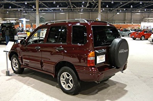 Подбор шин на Chevrolet Tracker 2003