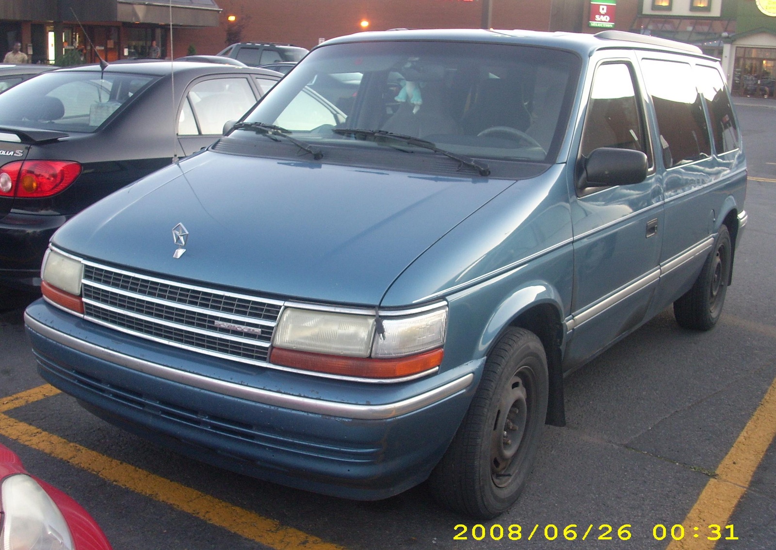 Шины и диски для Chrysler Voyager 1993, размер колёс на Крайслер Вояджер  1993