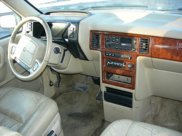 Устройство раздатки на Chrysler Voyager 1994 AWD в фото