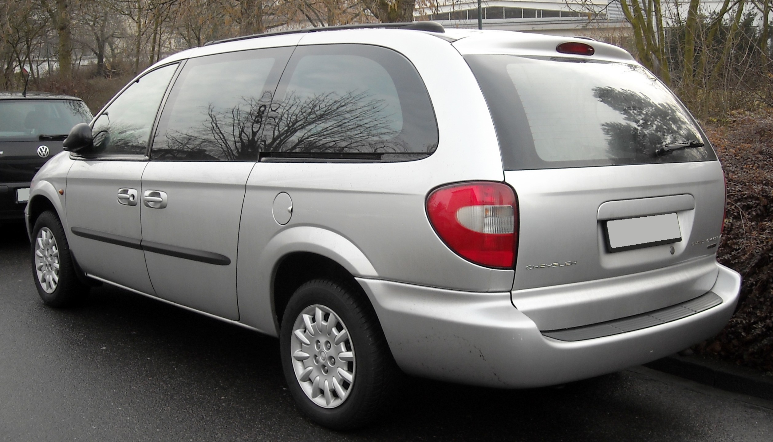 Шины и диски для Chrysler Voyager 2003, размер колёс на Крайслер Вояджер  2003