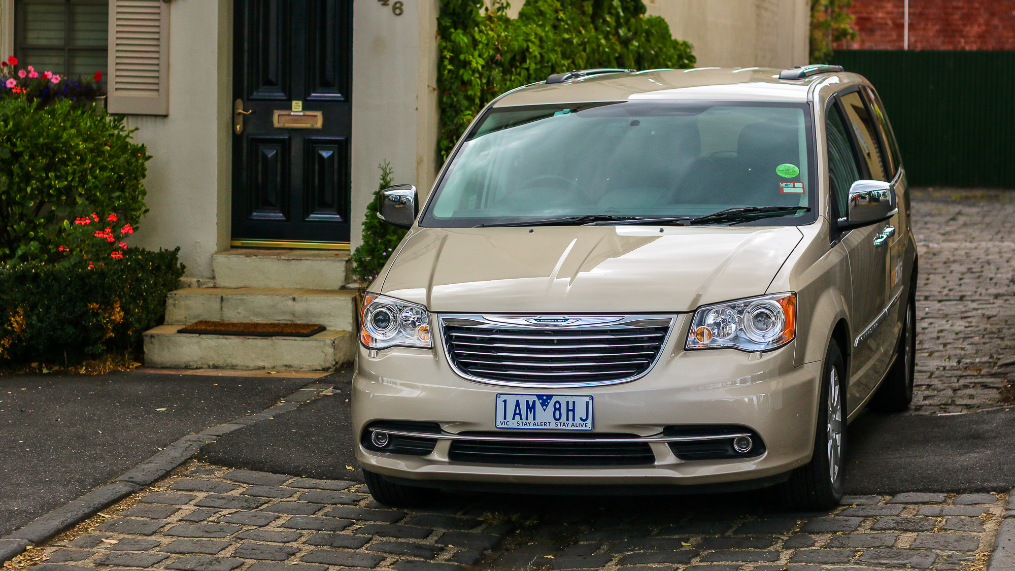 Шины и диски для Chrysler Voyager 2015, размер колёс на Крайслер Вояджер  2015