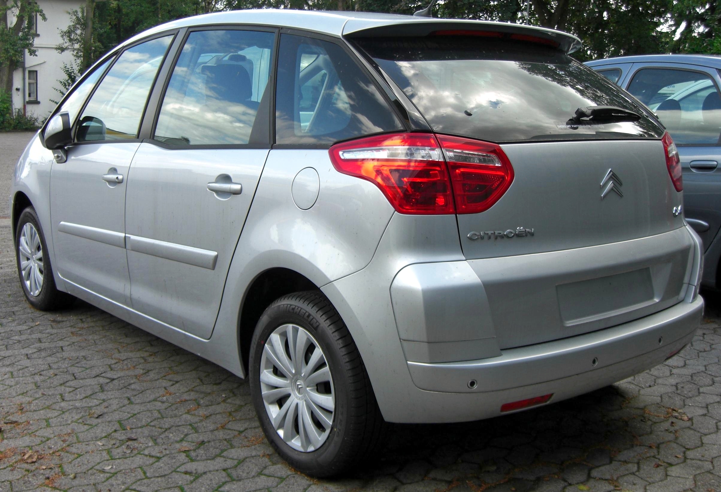 Шины и диски для Citroen C4 Picasso 2008, размер колёс на Ситроен С4  Писассо 2008