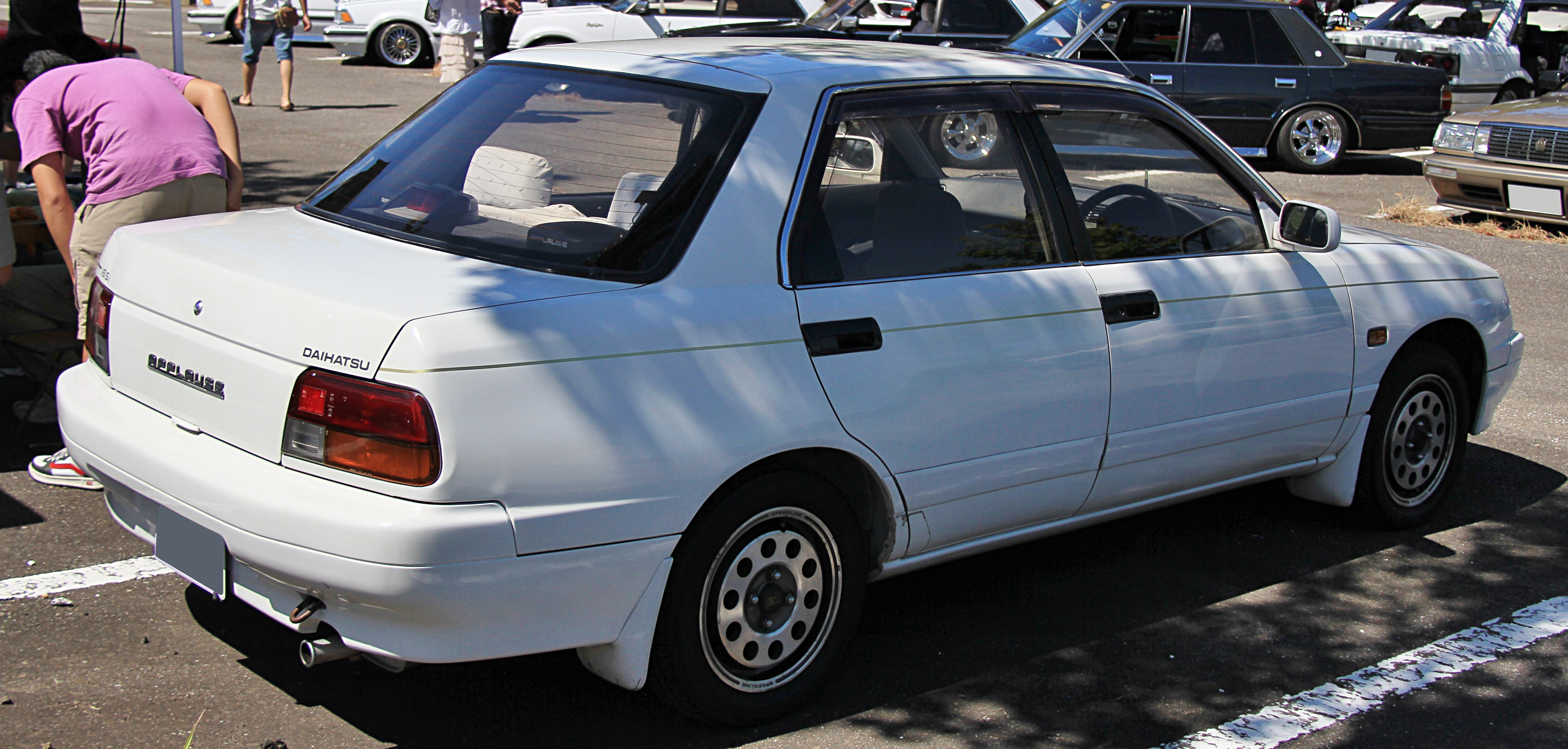 Размер колёс на Daihatsu Applause 1997 Подбор шин на Daihatsu Applause 1997
