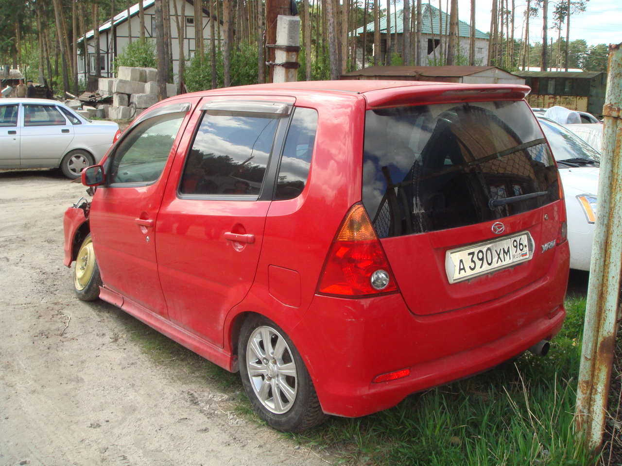 Шины и диски для Daihatsu YRV 2000, размер колёс на Даихатсу УРВ 2000