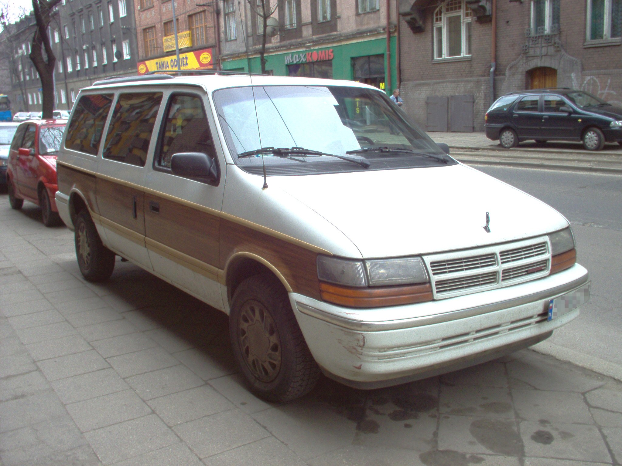 Подбор шин на Dodge Caravan 1990
