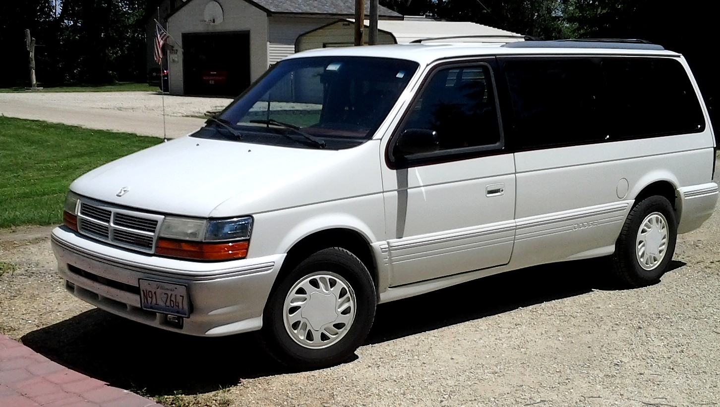 Шины и диски для Dodge Caravan 1993, размер колёс на Додге Караван 1993