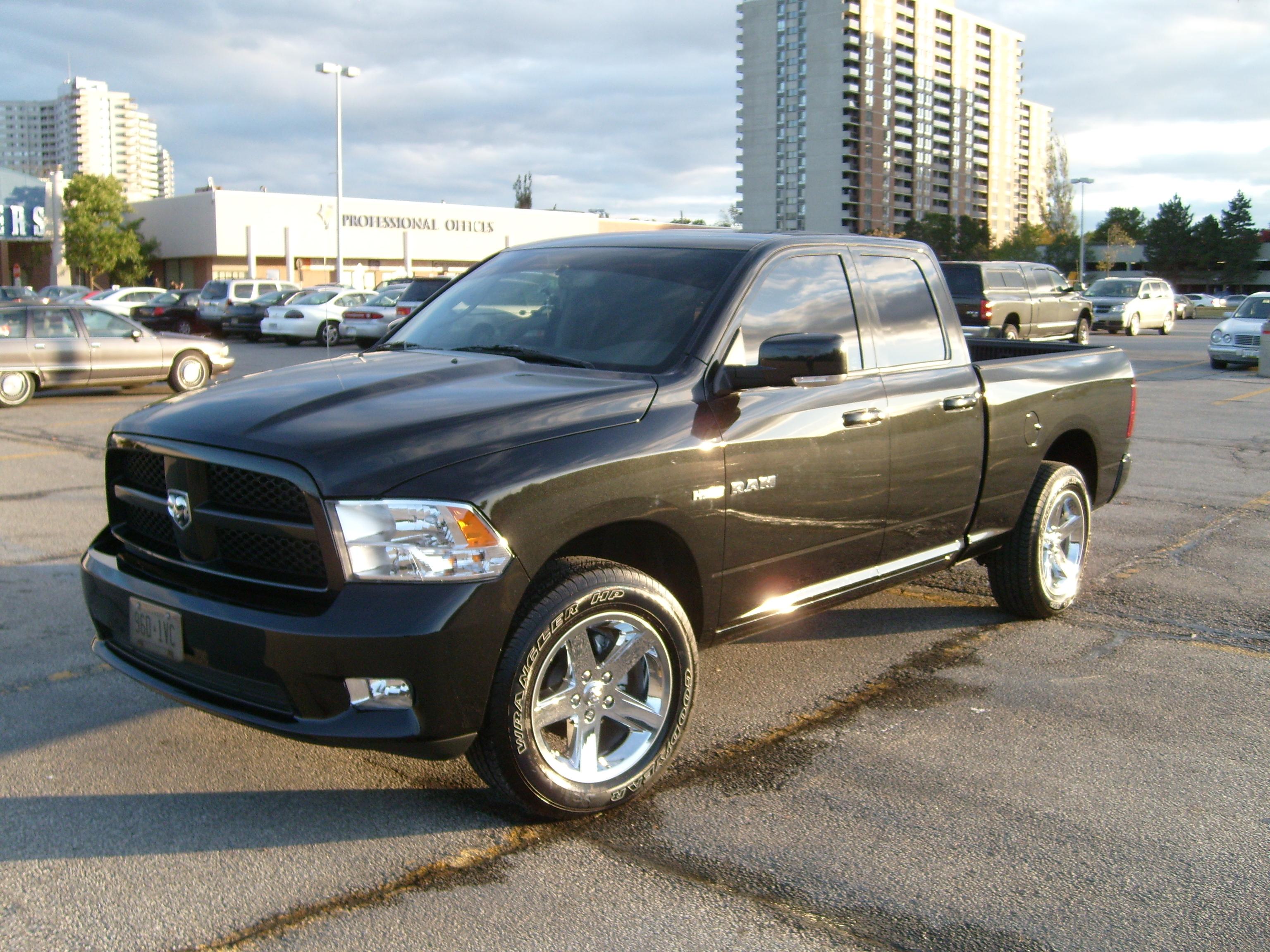 Шины и диски для Dodge Ram 1500 2009, размер колёс на Додге Рам 1500 2009