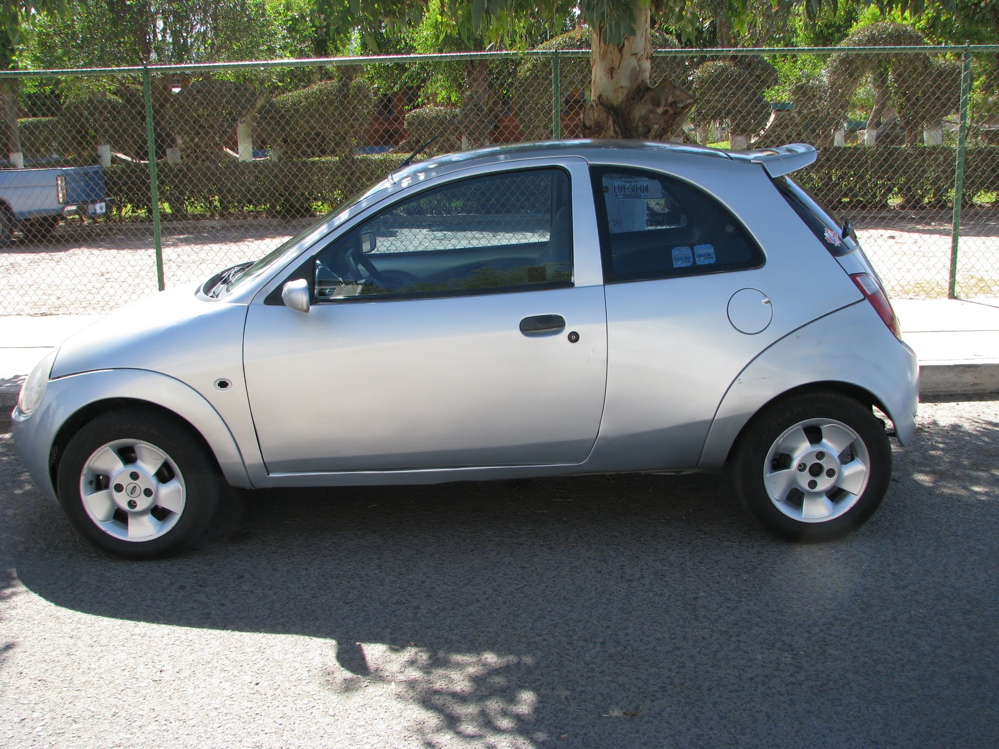 Шины и диски для Ford Ka 2002, размер колёс на Форд Ка 2002