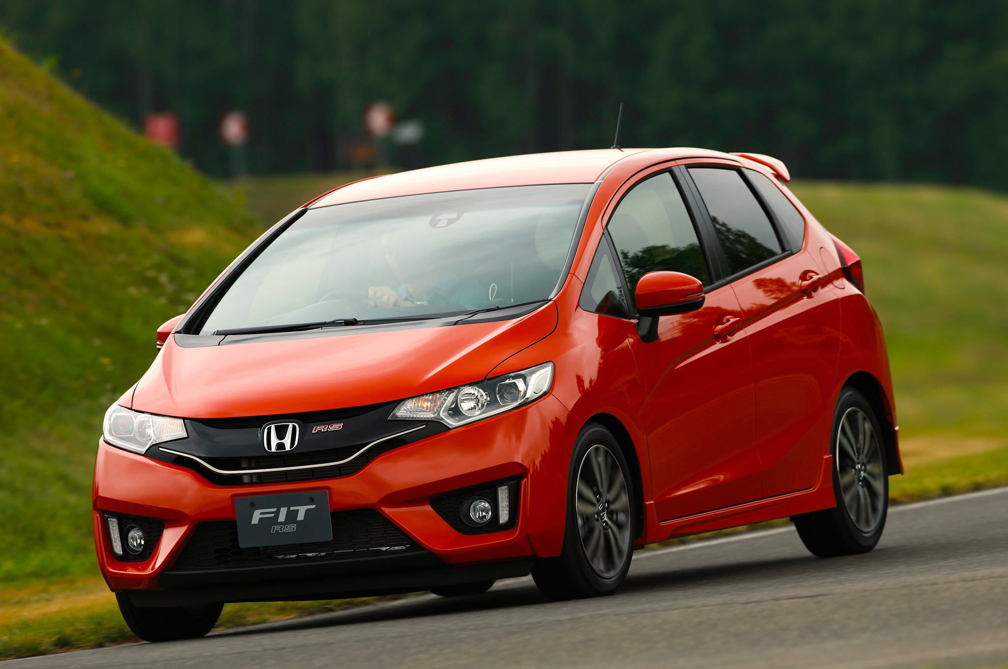 Шины и диски для Honda Fit 2015, размер колёс на Хонда Фит 2015