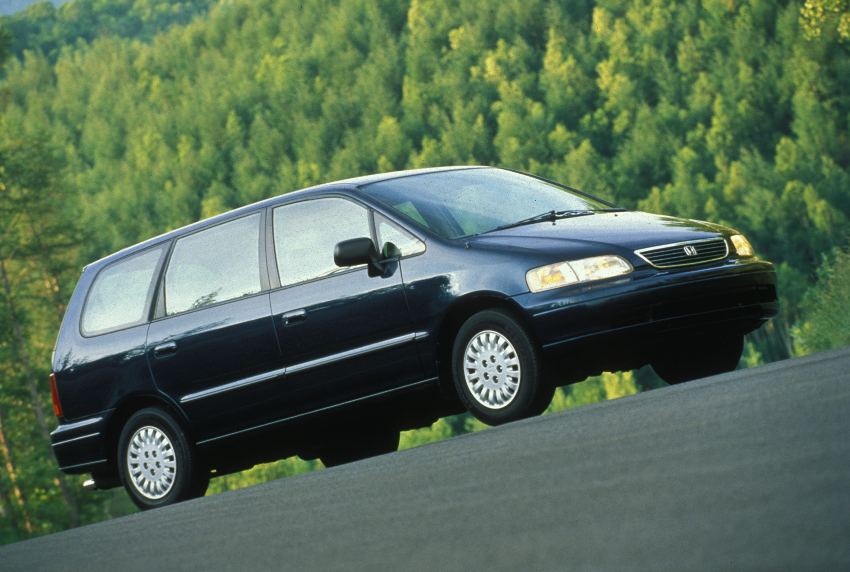 Шины и диски для Honda Odyssey 1995 2.3i RA1-5, размер колёс на Хонда  Одиссей 2.3i RA1-5