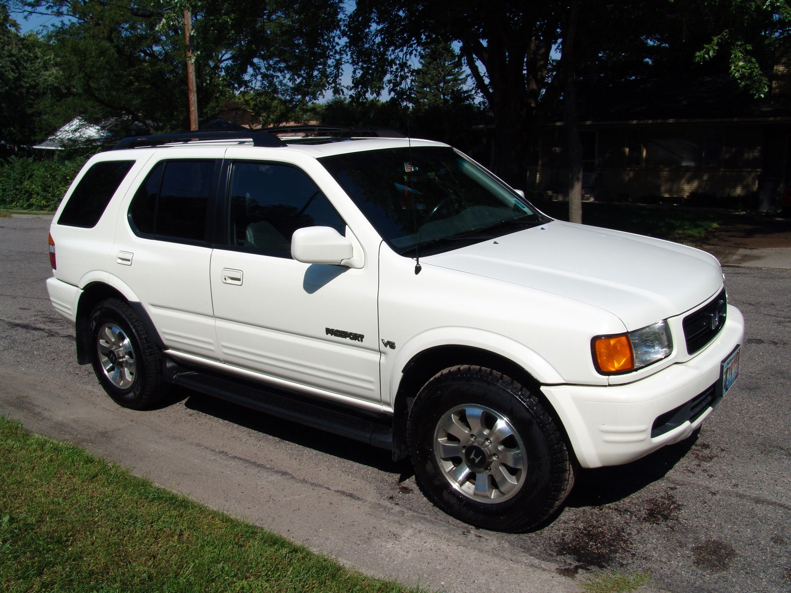 Шины и диски для Honda Passport 1998, размер колёс на Хонда Пасспорт 1998