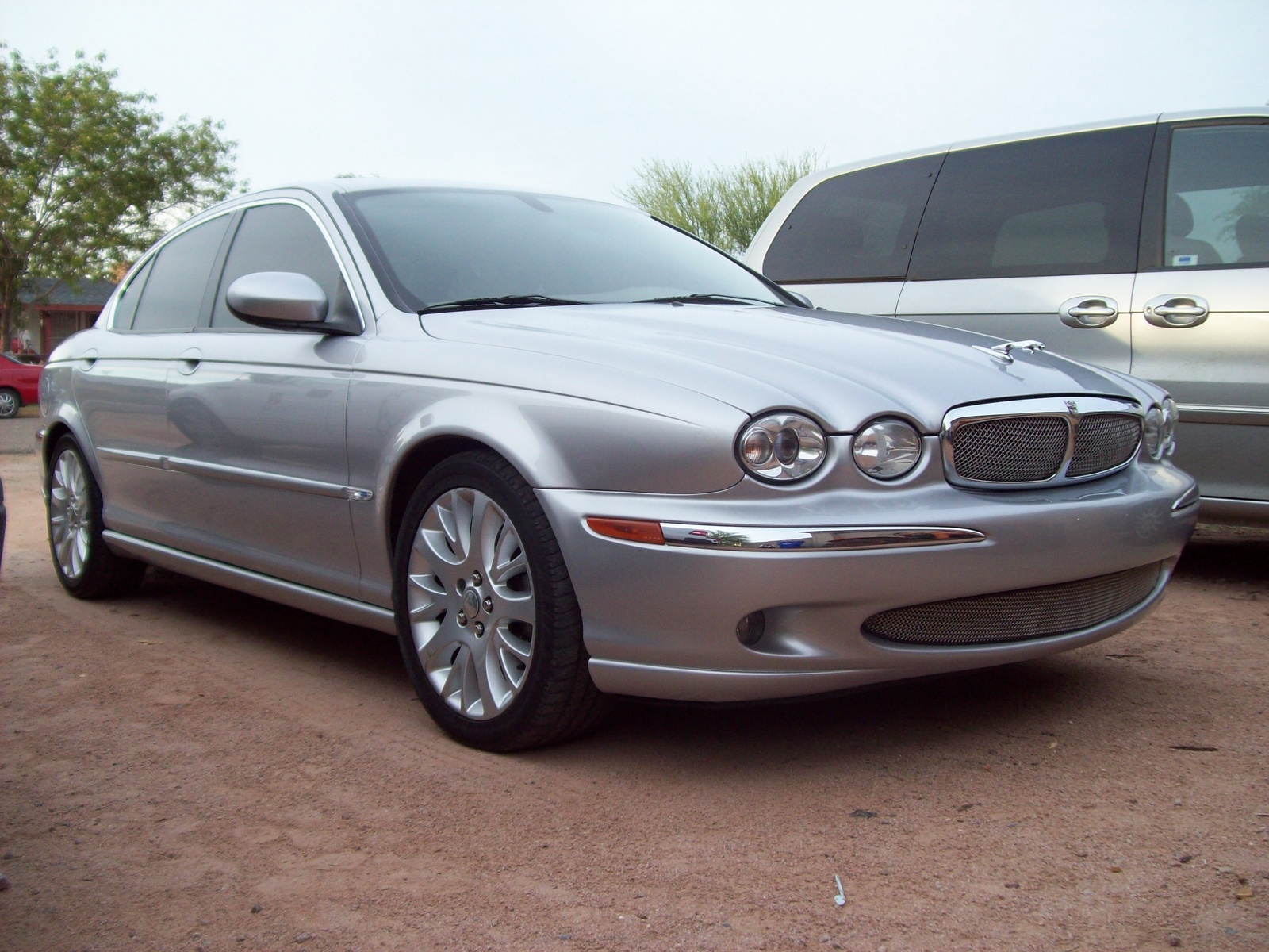 Шины и диски для Jaguar X-Type 2003, размер колёс на Ягуар Х-Тупе 2003