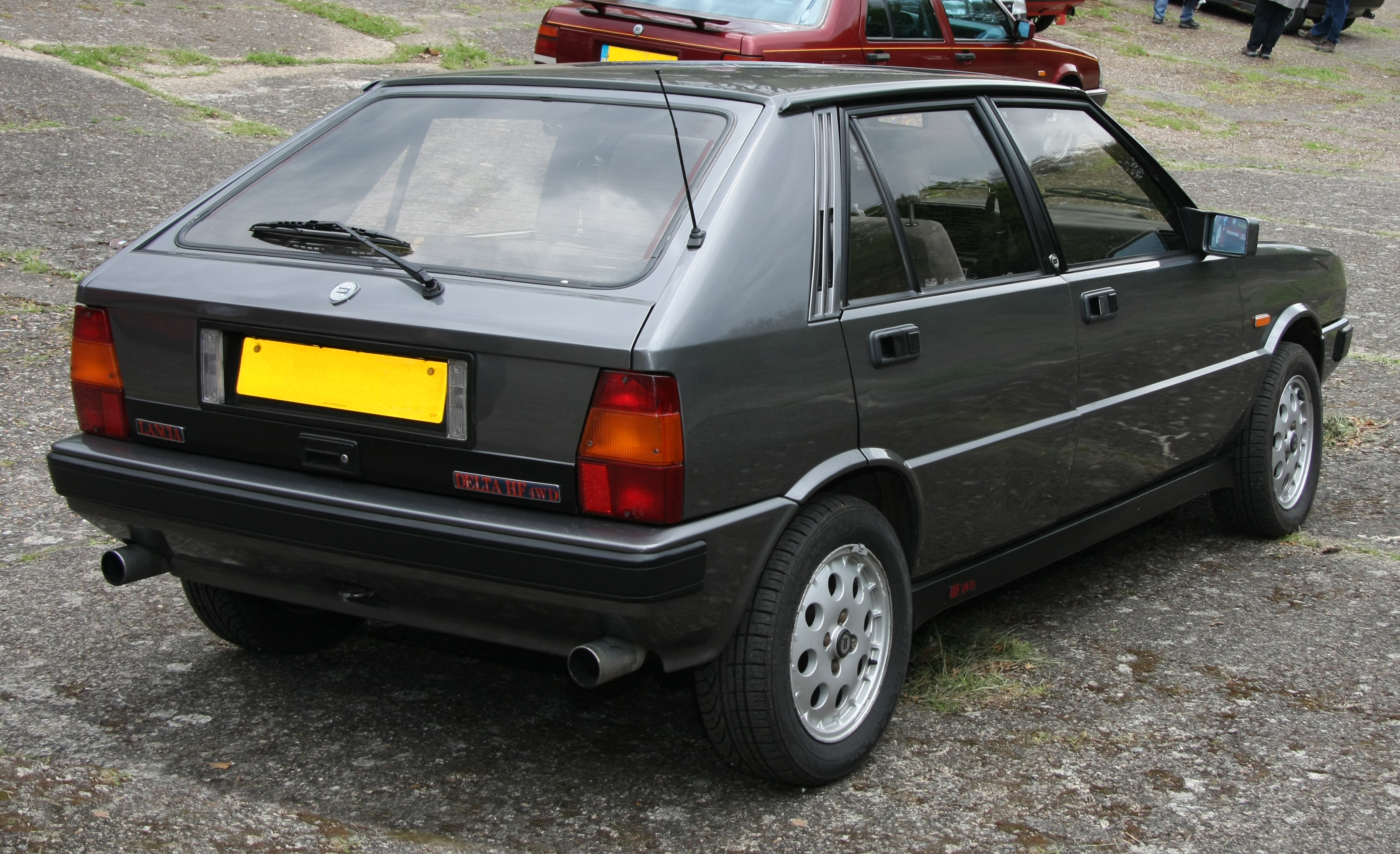 Шины и диски для Lancia Delta 1986, размер колёс на Лянча Дельта 1986