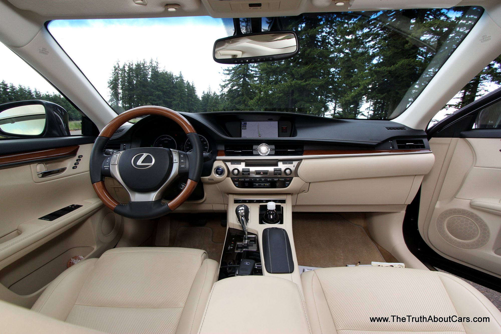 Шины и диски для Lexus ES 2013, размер колёс на Лексус ЕС 2013