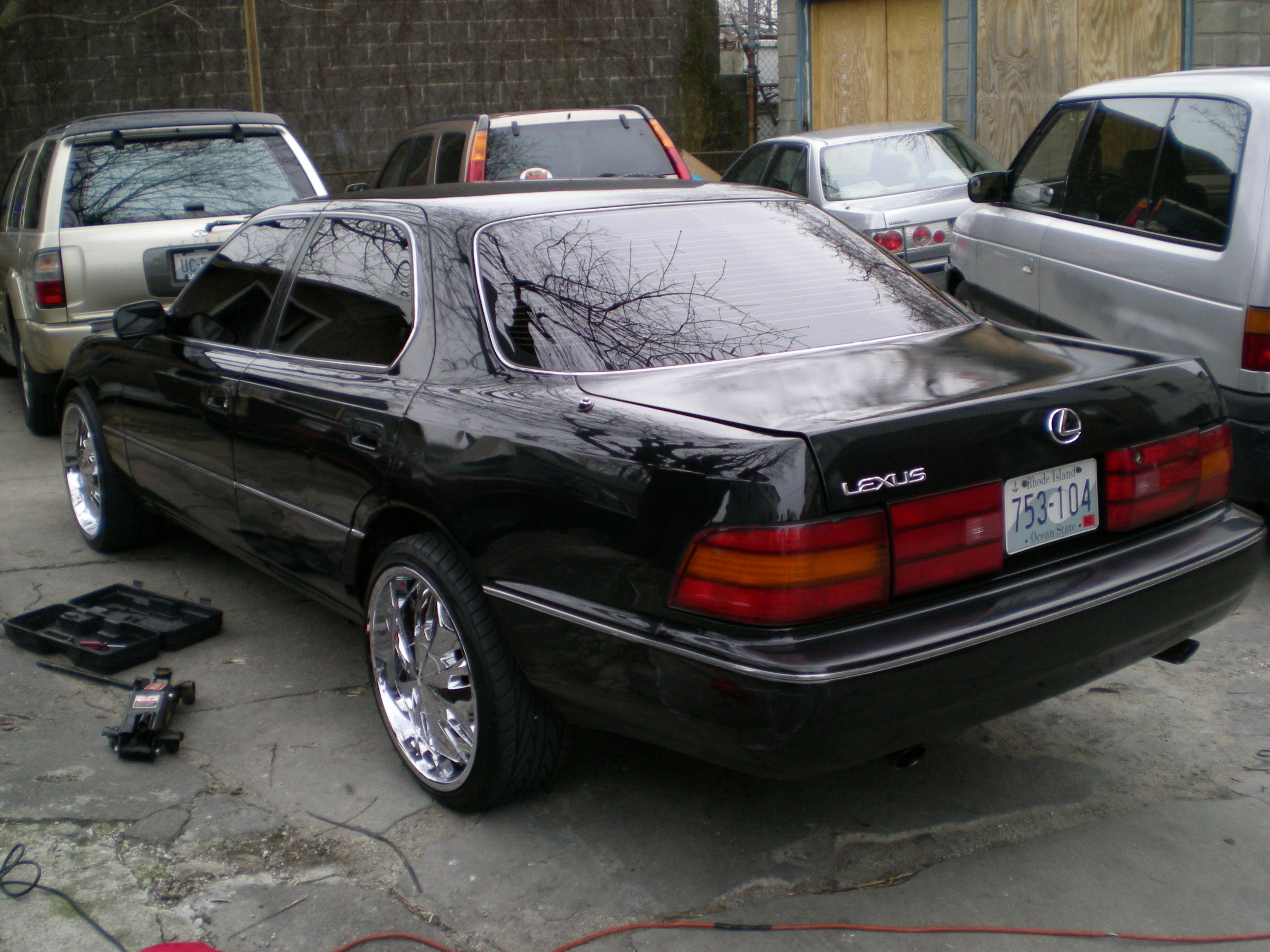 Шины и диски для Lexus LS 1991, размер колёс на Лексус ЛС 1991