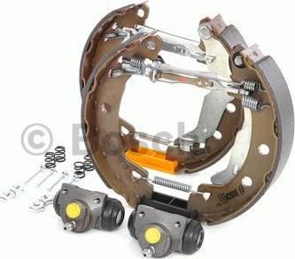 Bosch 0 204 114 034 комплект тормозных колодок на FIAT MAREA Weekend (185)
