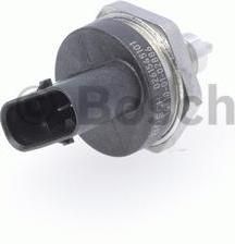 Bosch 0 261 545 101 Датчик давления топлива MB W204/212/221/X166