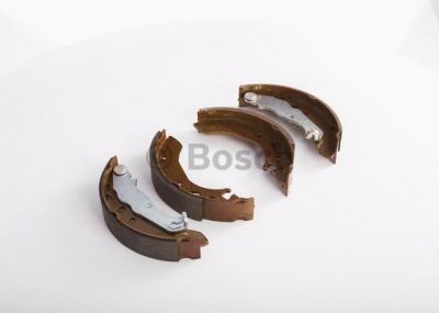 Bosch 0 986 BB3 504 комплект тормозных колодок на FORD KA (RB_)