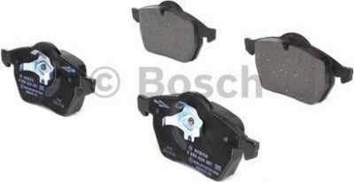 BOSCH Колодки тормозные AUDI A4 95>01/VOLKSWAGEN PASSAT 96>05 без датчика передние (8D0698151F, 0986424481)