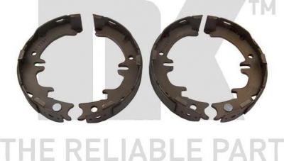 NK 2745644 Колодки тормозные барабанные LEXUS GS 93-05/IS 01-/LS 94-/TOYOTA AVENSIS VERSO 01-/RAV4 II (4654028010)