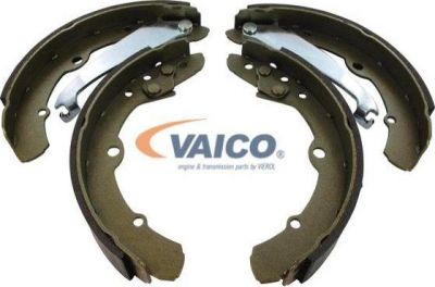 VAICO V10-0454 комплект тормозных колодок на AUDI 100 Avant (44, 44Q, C3)