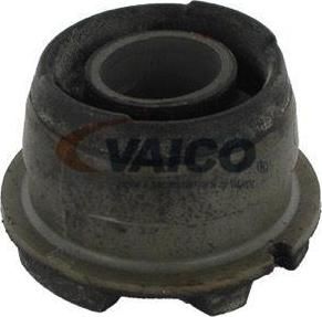 VAICO V95-0137 втулка, балка моста на VOLVO V70 I (LV)