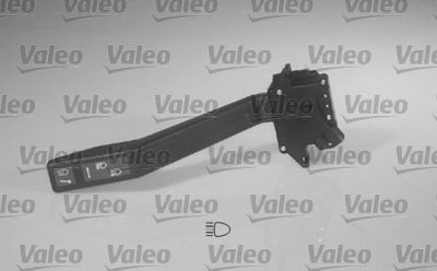 Valeo 251557 выключатель на колонке рулевого управления на IVECO EuroCargo