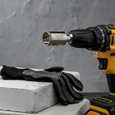 Kranz KR-92-0009 Коронка алмазная 28мм по керамограниту с центровочным сверлом KRANZ