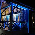 NEON-NIGHT 215-032 Гирлянда светодиодная Сеть 2,5х2,5м 432 LED БЕЛЫЙ/СИНИЙ черный ПВХ IP65 постоянное свечение 230В блок в комплекте NEON-NIGHT 
