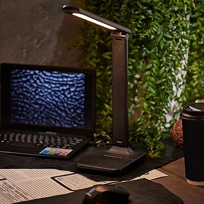 REXANT 609-005 Светильник настольный REXANT Click Skin на основании, LED, 7 Вт 2700-6500 К, диммируемый 3 ступени, заряжаемый (автономный режим 3 часа), корпус с эффектом тиснения кожи